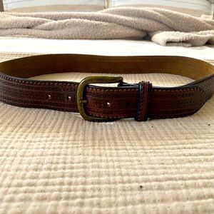 Brown belt with antique brass closure, size M